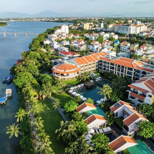 https://avexvietnamtravel.asia/wp-content/uploads/2026/05/Bel-Marina.webp