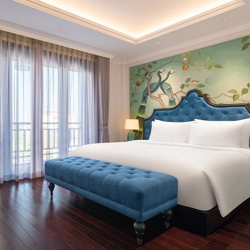 https://avexvietnamtravel.asia/wp-content/uploads/2026/05/Delicacy-Hoi-An.webp