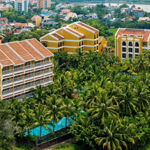 https://avexvietnamtravel.asia/wp-content/uploads/2026/05/La-Siesta.webp