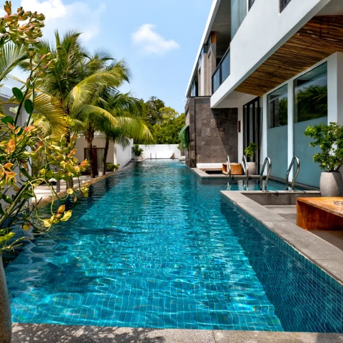https://avexvietnamtravel.asia/wp-content/uploads/2026/05/Long-Set-Resort.webp