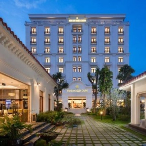 https://avexvietnamtravel.asia/wp-content/uploads/2026/05/Ninh-Binh-Hidden-Charm-Hotel-Resort.webp