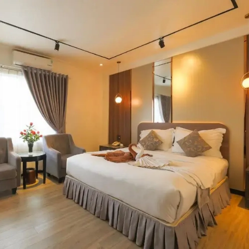 https://avexvietnamtravel.asia/wp-content/uploads/2026/05/Rosaleen-Hue.webp