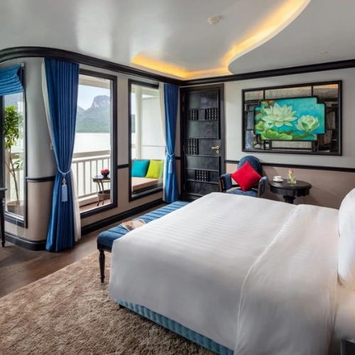 https://avexvietnamtravel.asia/wp-content/uploads/2026/06/Aurora-Cruise.webp
